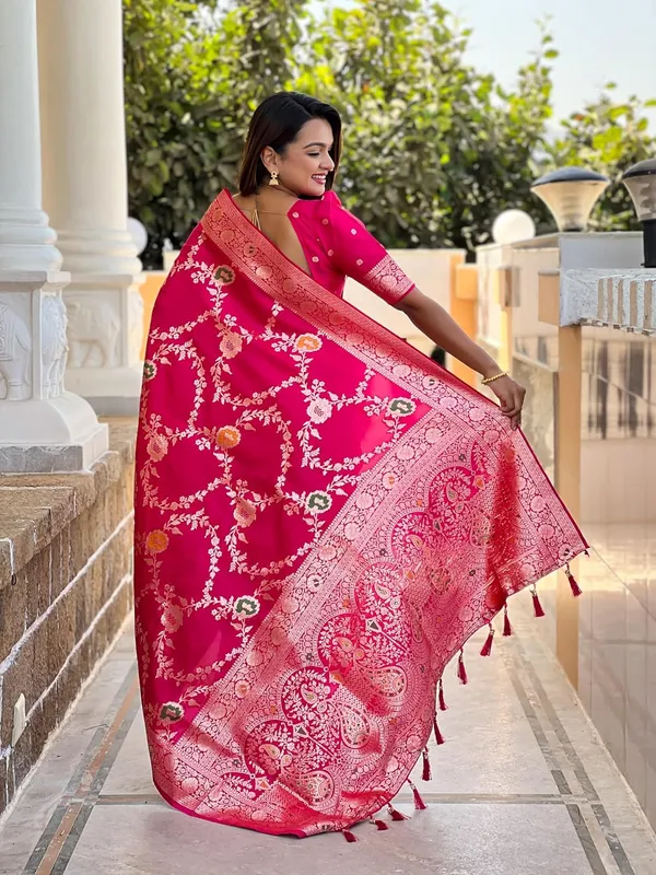 Women_Kanjivaram_Silk_Saree_With_Blouse_Piece