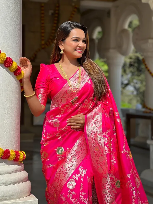 Women_Kanjivaram_Silk_Saree_With_Blouse_Piece