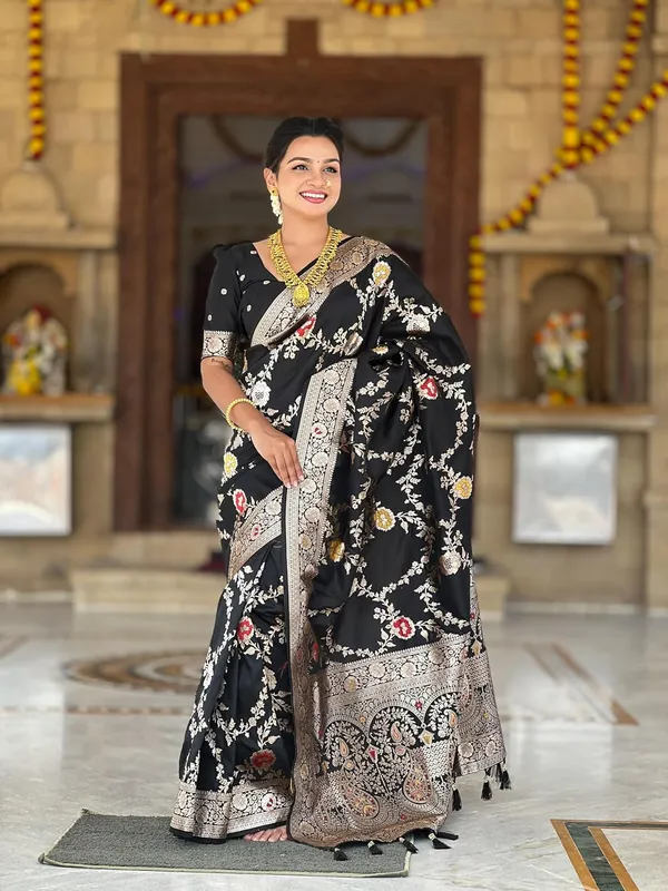 Kanjivaram_Silk_Saree_With_Blouse_Piece