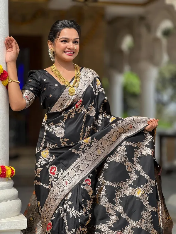 Kanjivaram_Silk_Saree_With_Blouse_Piece
