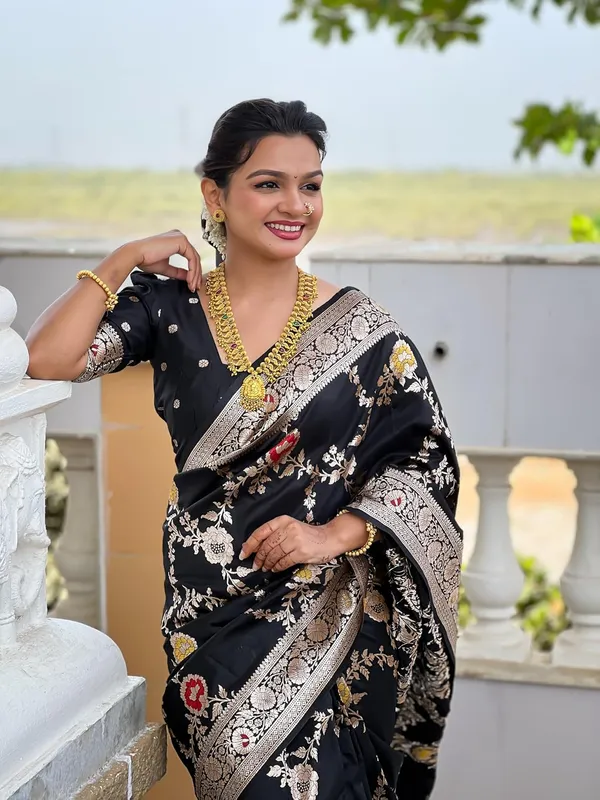 Kanjivaram_Silk_Saree_With_Blouse_Piece