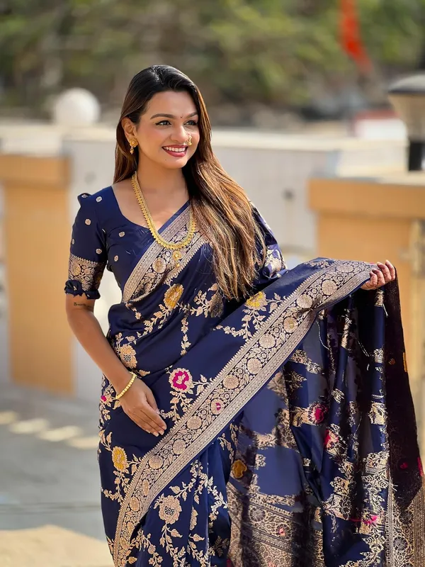 Kanjivaram_Silk_Saree_With_Blouse_Piece