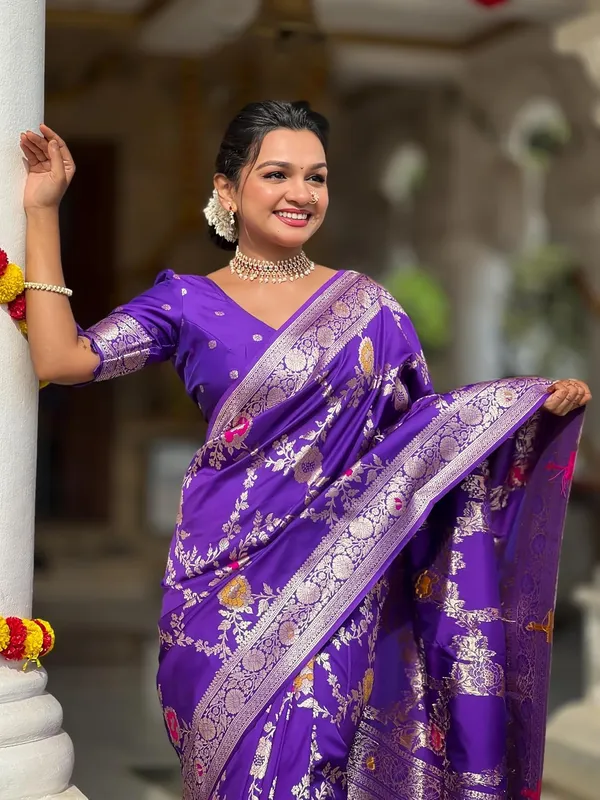 Women_Kanjivaram_Silk_Saree_With_Blouse_Piece