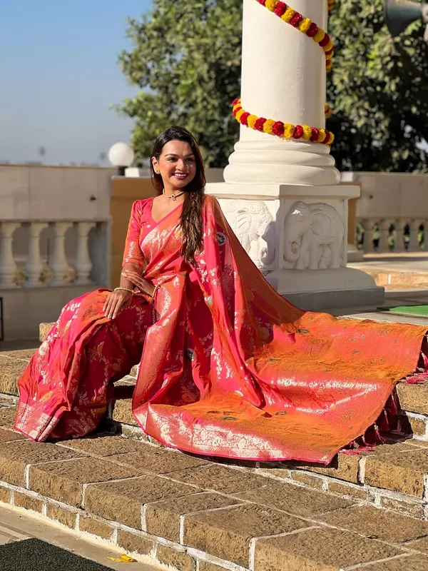 Kanjivaram_Silk_Saree_With_Blouse_Piece