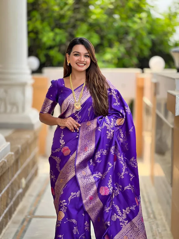 Banarasi_Silk_Blend_Saree_With_Blouse_Piece