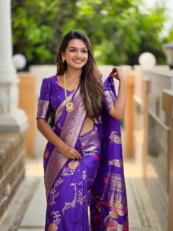 Banarasi_Silk_Blend_Saree_With_Blouse_Piece