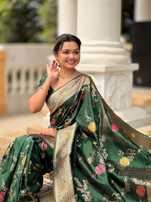 Banarasi_Silk_Blend_Saree_With_Blouse_Piece