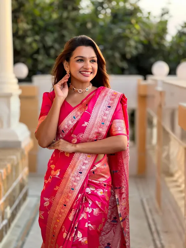 Banarasi_Silk_Jacquard_Saree_With_Blouse_Piece