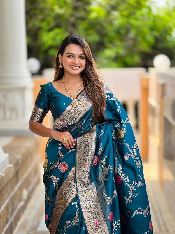 Banarasi_Silk_Blend_Saree_With_Blouse_Piece