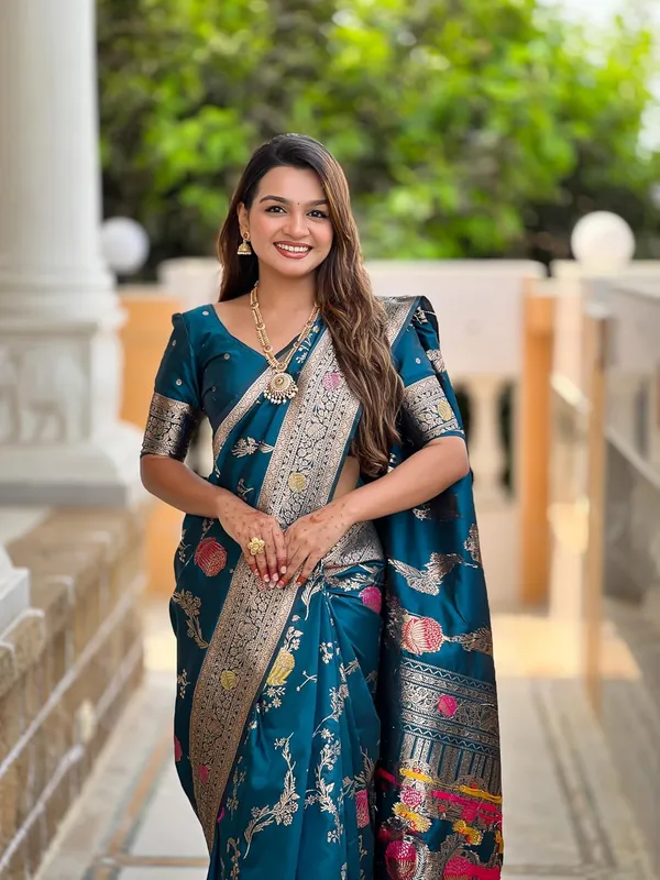Banarasi_Silk_Blend_Saree_With_Blouse_Piece