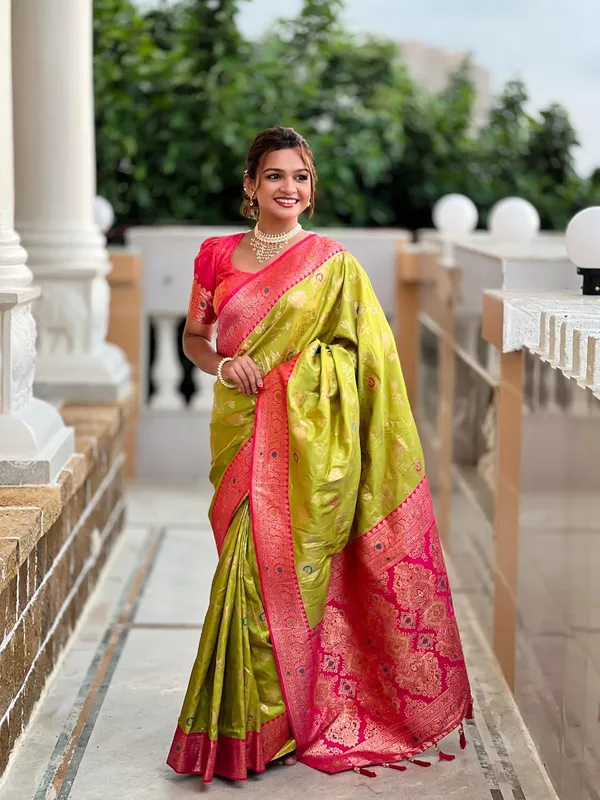 Banarasi_Silk_Saree_With_Blouse_Piece