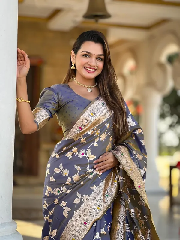 Women_Banarasi_Silk_Jacquard_Saree_With_Blouse_Piece