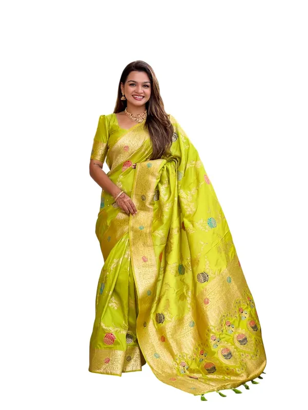 Banarasi_Silk_Blend_Woven_Saree_With_Blouse_Piece