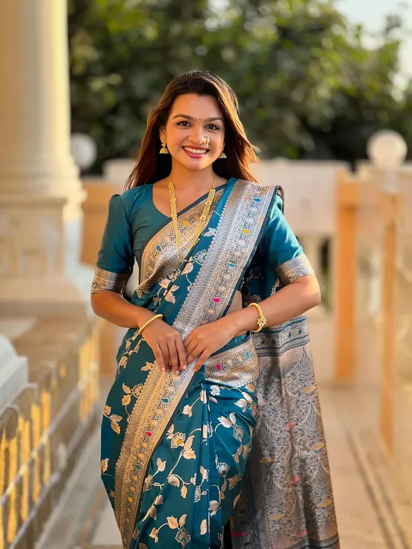 Banarasi_Silk_Jacquard_Saree_With_Blouse_Piece
