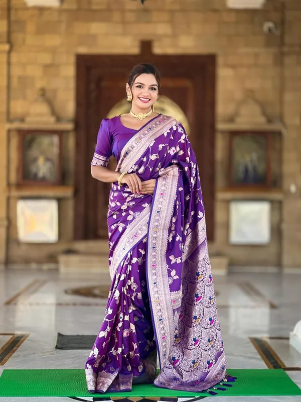 Banarasi_Silk_Jacquard_Saree_With_Blouse_Piece