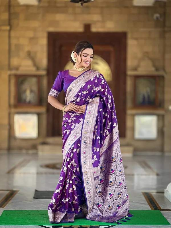 Banarasi_Silk_Jacquard_Saree_With_Blouse_Piece