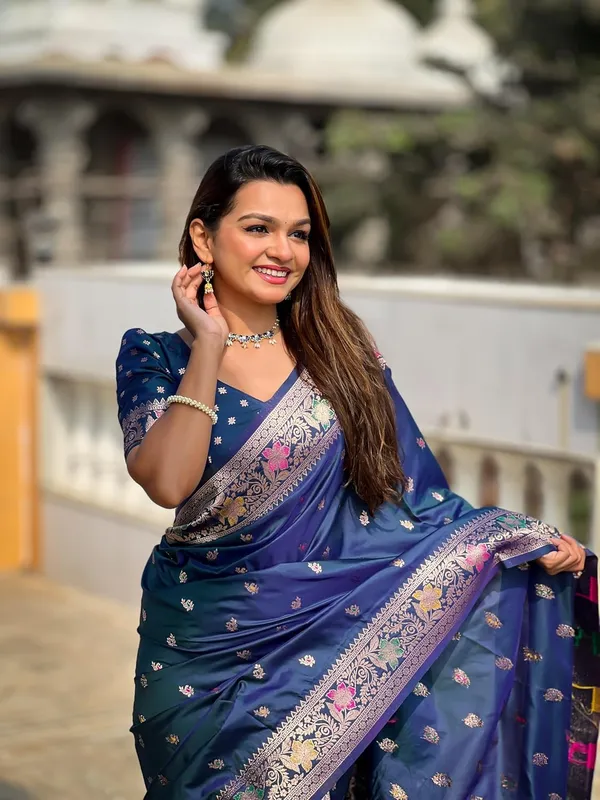 Kanjivaram_Silk_Saree_With_Blouse_Piece