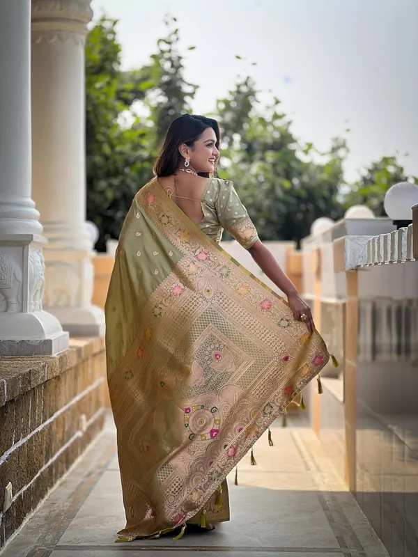 Kanjivaram_Silk_Saree_With_Blouse_Piece