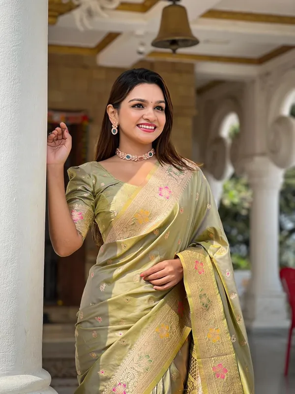 Kanjivaram_Silk_Saree_With_Blouse_Piece