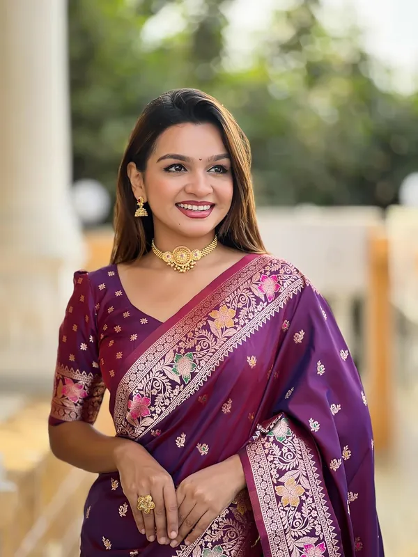 Women_Kanjivaram_Silk_Saree_With_Unstitched_Blouse_Piece
