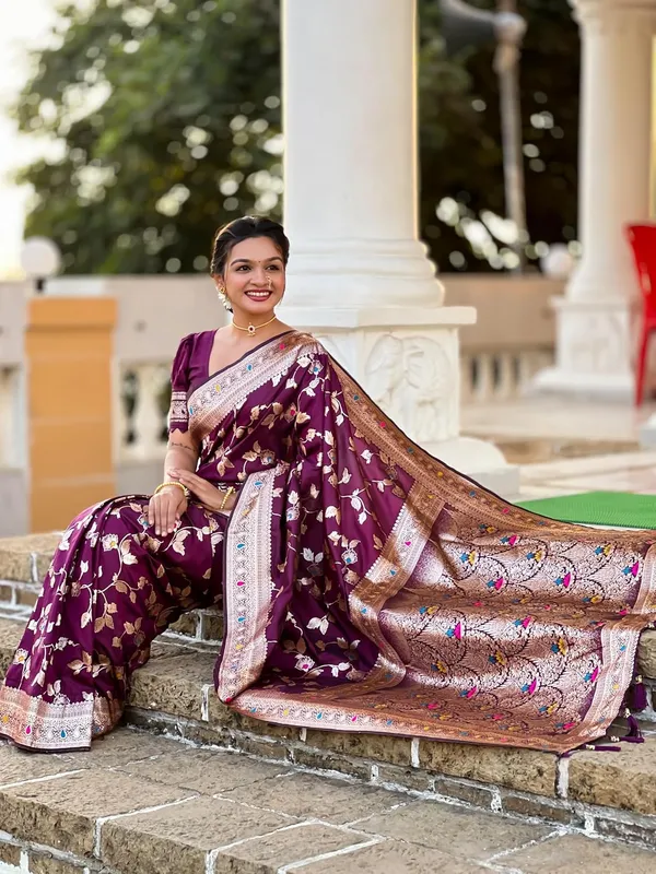 Women_Banarasi_Silk_Jacquard_Saree_With_Blouse_Piece
