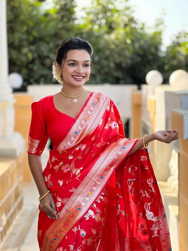 Banarasi_Silk_Jacquard_Saree_With_Blouse_Piece