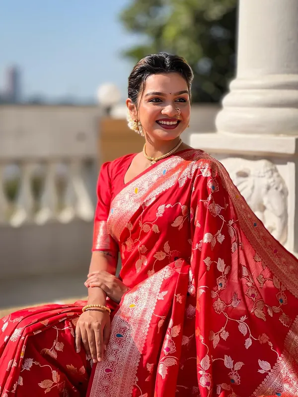 Banarasi_Silk_Jacquard_Saree_With_Blouse_Piece