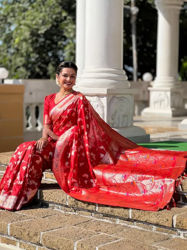 Banarasi_Silk_Jacquard_Saree_With_Blouse_Piece