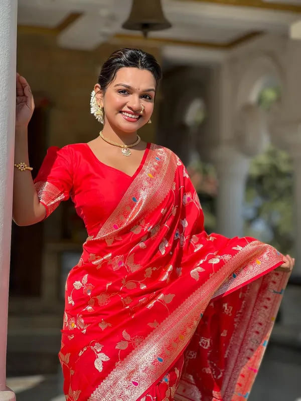 Banarasi_Silk_Jacquard_Saree_With_Blouse_Piece