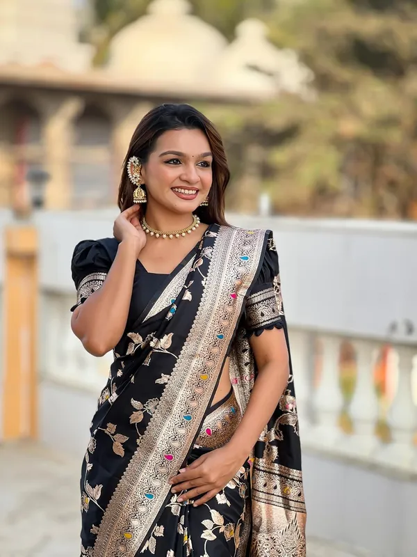 Banarasi_Silk_Jacquard_Saree_With_Blouse_Piece