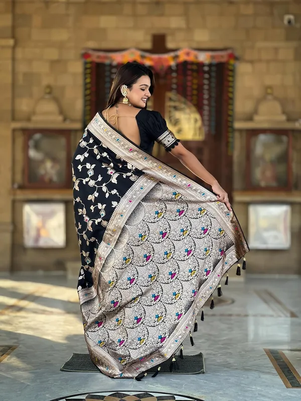 Banarasi_Silk_Jacquard_Saree_With_Blouse_Piece