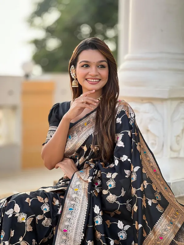 Banarasi_Silk_Jacquard_Saree_With_Blouse_Piece