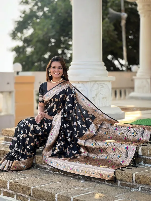Banarasi_Silk_Jacquard_Saree_With_Blouse_Piece