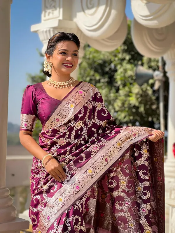 Women_Banarasi_Silk_Blend_Saree_With_Blouse_Piece