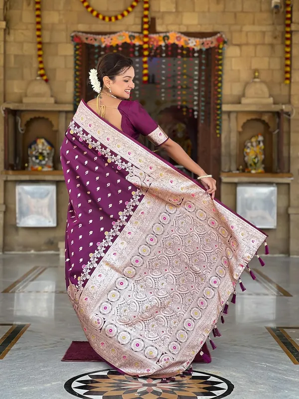 Banarasi_Silk_Kanjivaram_Saree_With_Blouse_Piece