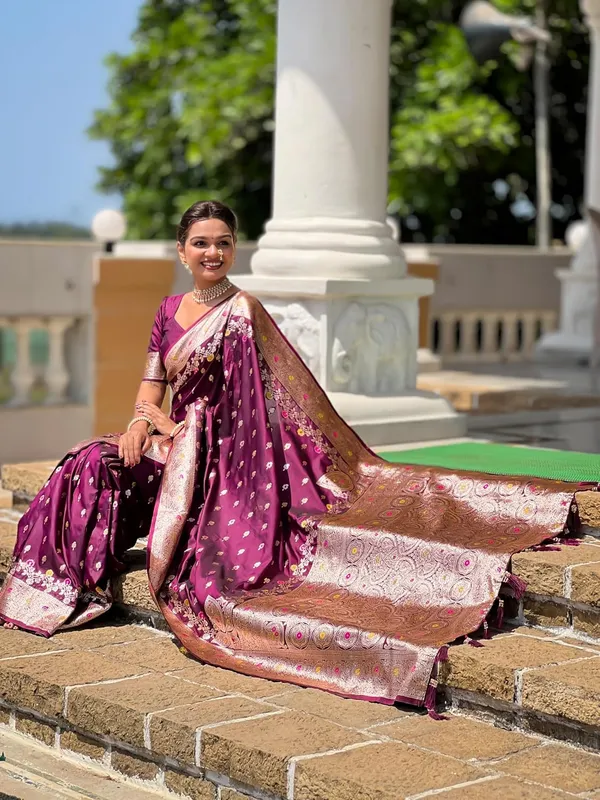 Banarasi_Silk_Kanjivaram_Saree_With_Blouse_Piece