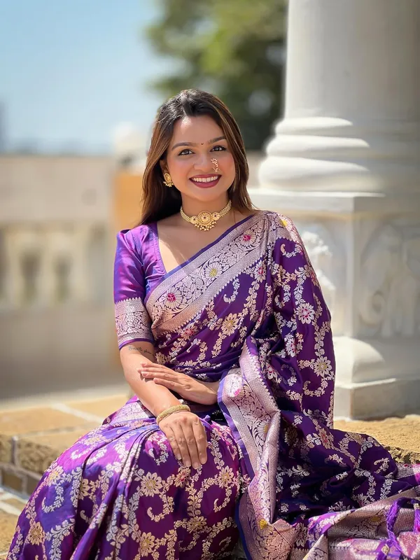 Banarasi_Silk_Blend_Saree_With_Blouse_Piece