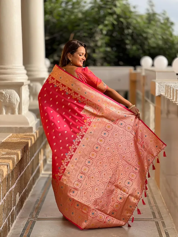Banarasi_Silk_Kanjivaram_Saree_With_Blouse_Piece