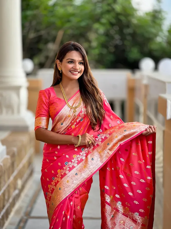 Banarasi_Silk_Kanjivaram_Saree_With_Blouse_Piece