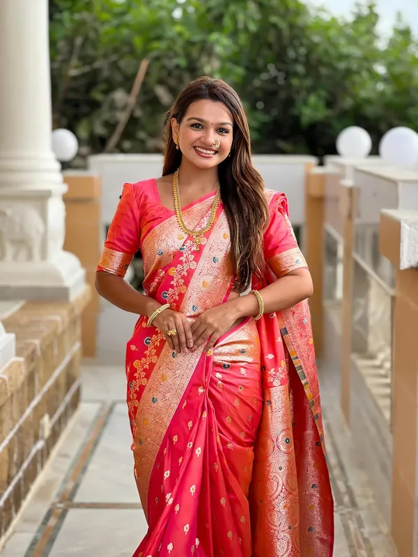 Banarasi_Silk_Kanjivaram_Saree_With_Blouse_Piece