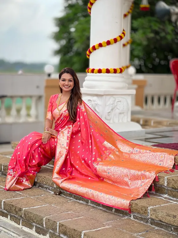 Banarasi_Silk_Kanjivaram_Saree_With_Blouse_Piece