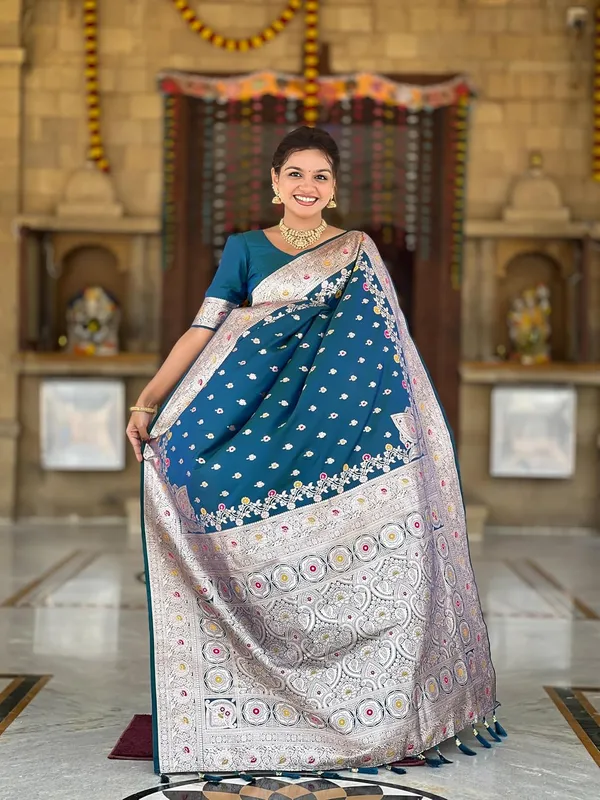 Banarasi_Silk_Kanjivaram_Saree_With_Blouse_Piece
