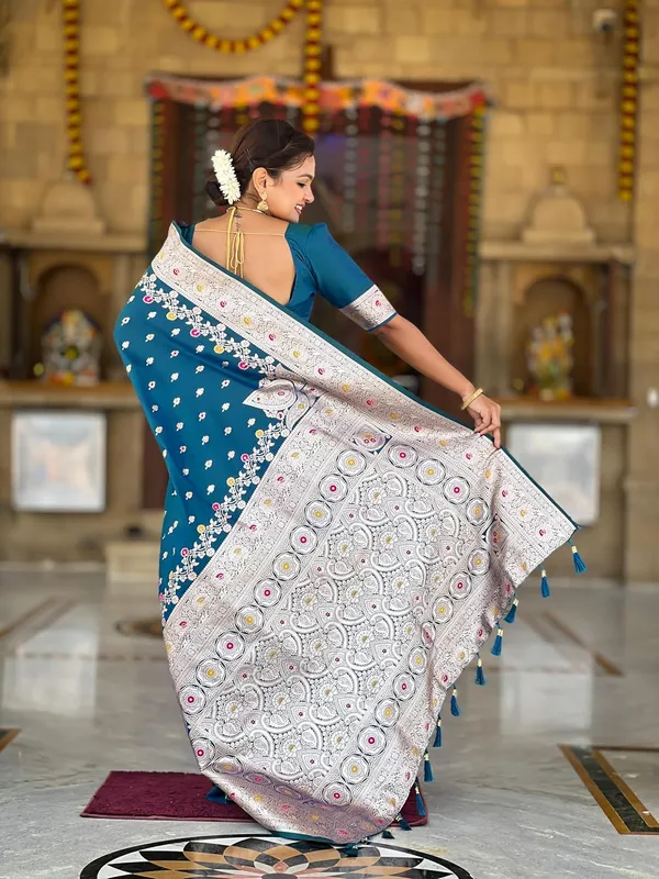 Banarasi_Silk_Kanjivaram_Saree_With_Blouse_Piece