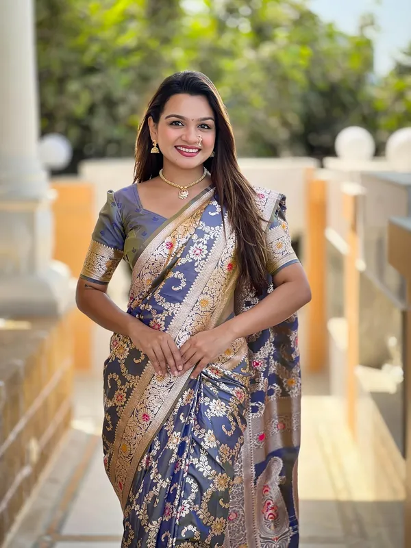 Banarasi_Silk_Blend_Saree_With_Blouse_Piece
