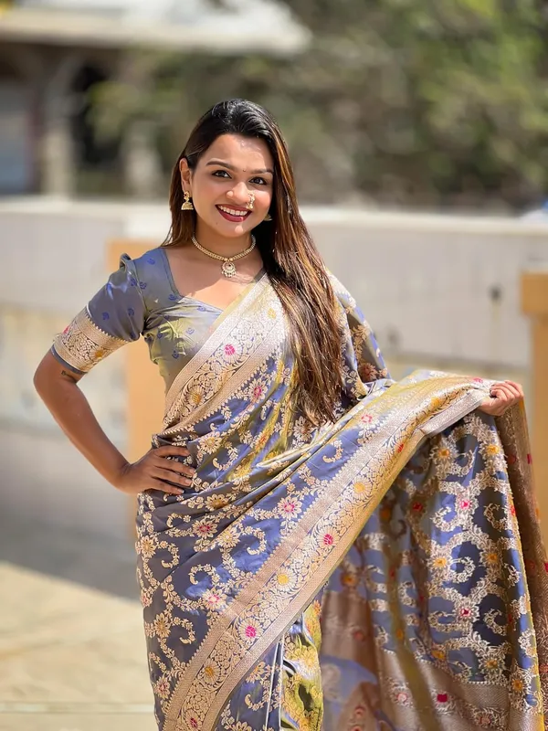 Banarasi_Silk_Blend_Saree_With_Blouse_Piece
