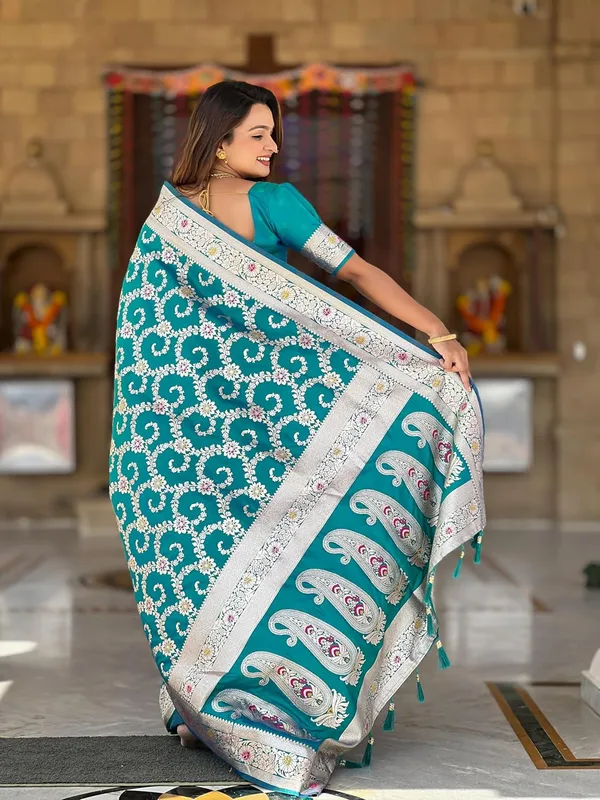 Banarasi_Silk_Blend_Saree_With_Blouse_Piece