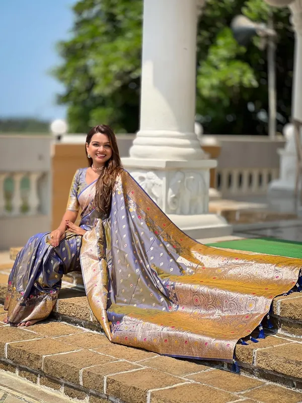 Banarasi_Silk_Kanjivaram_Saree_With_Blouse_Piece