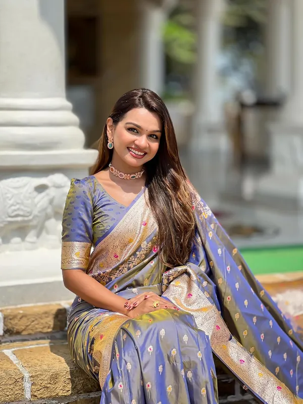 Banarasi_Silk_Kanjivaram_Saree_With_Blouse_Piece