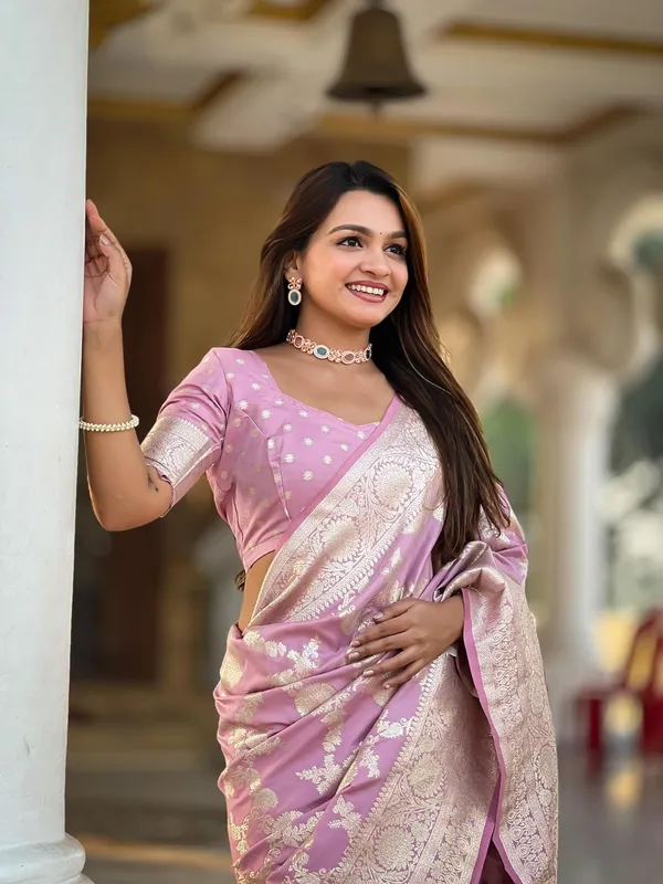 Banarasi_Silk_Jacquard_Saree_With_Blouse_Piece