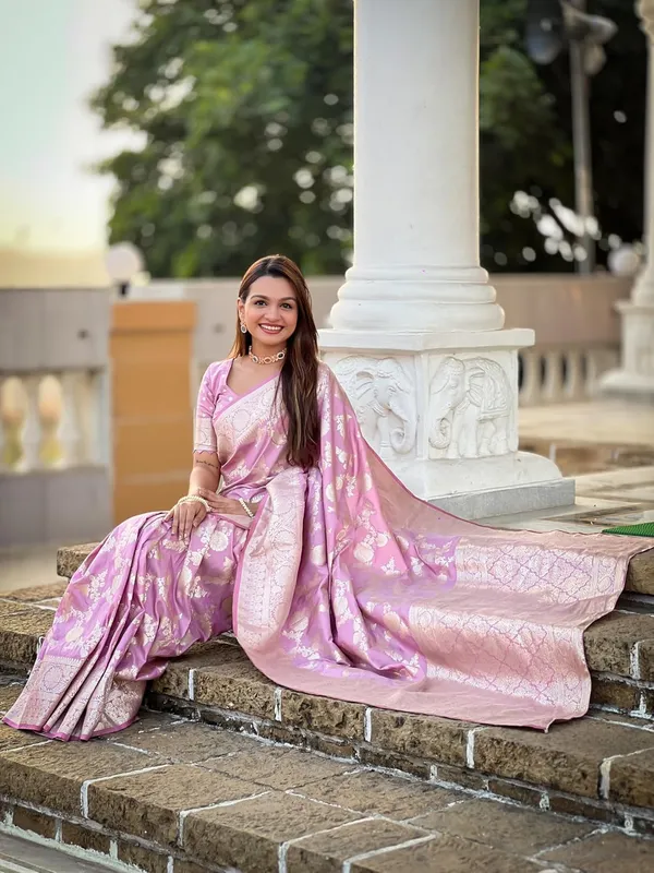 Banarasi_Silk_Jacquard_Saree_With_Blouse_Piece